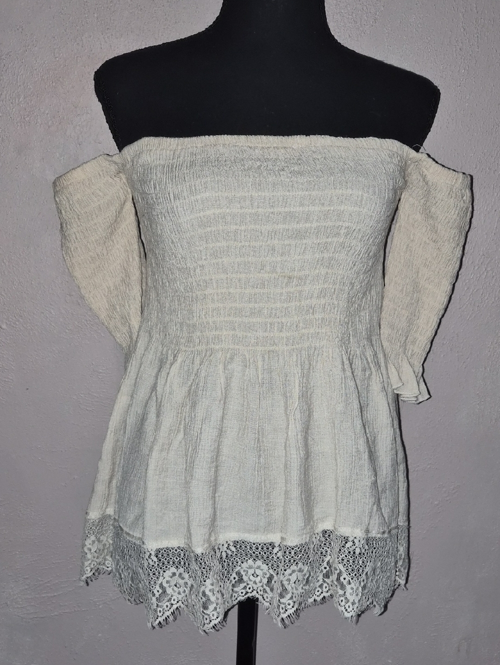 💚Charlotte Russe Off-Shoulder Smocked Top